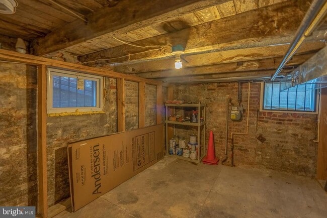 Building Photo - 508 Scott St