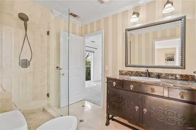 Building Photo - 117 Pso De Granada