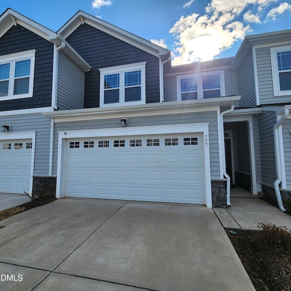 Building Photo - 157 Roebuck Ln