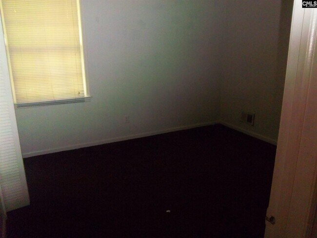 Building Photo - 250 Berryhill Rd