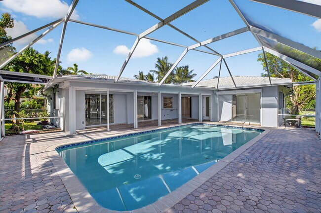 Building Photo - 937 Banyan Dr