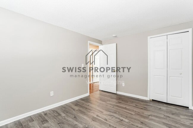 Building Photo - 5279 Lindora Dr