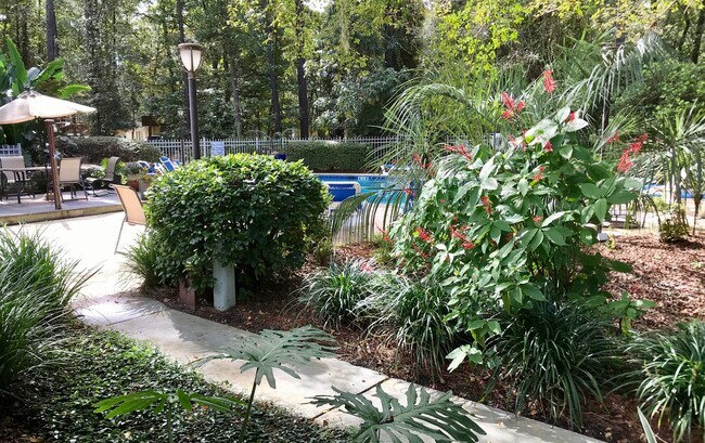 Building Photo - 141 Lamotte Dr