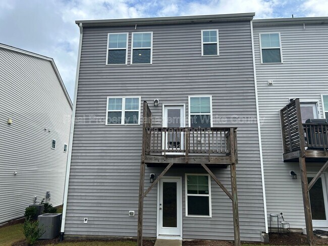 Building Photo - 1041 Shoreside Dr