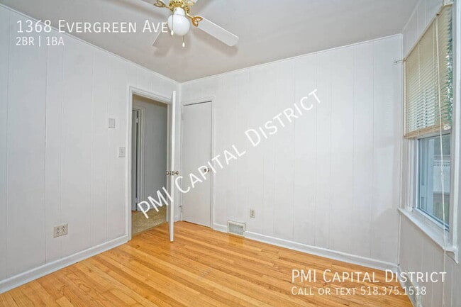 Building Photo - 1368 Evergreen Ave