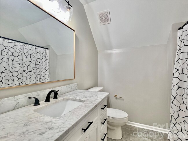 Building Photo - 4010 Suttle Pl