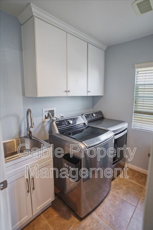 Building Photo - 19720 Ellis Henry Ave