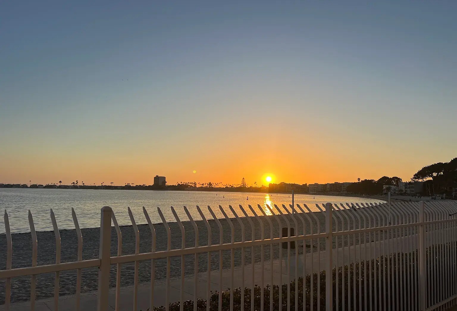 Building Photo - 3850 Riviera Dr