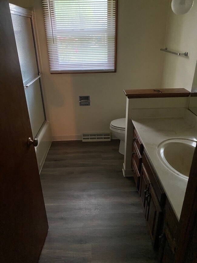 Building Photo - (578) - 2291-2293 White Oak Trail