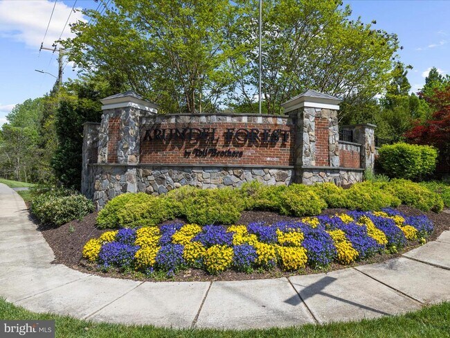 Building Photo - 8512 Pine Springs Dr