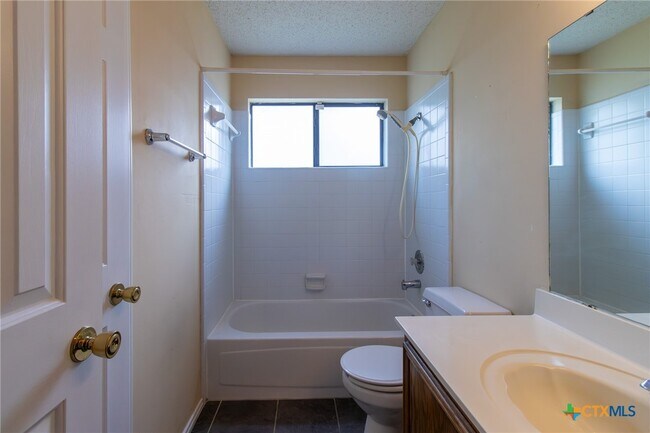 Building Photo - 2306 Wampum Dr
