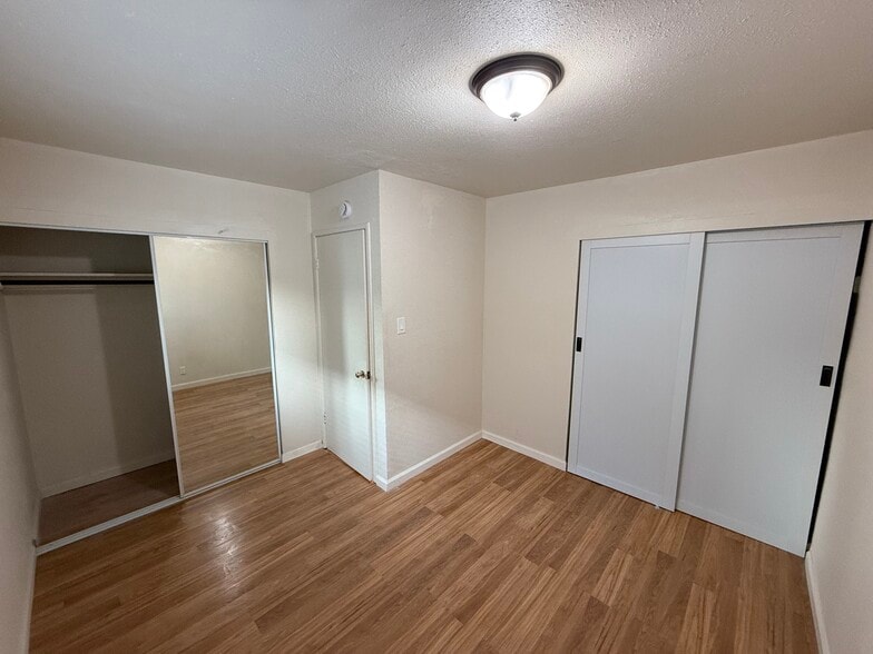 Building Photo - 5809 Alameda Ave