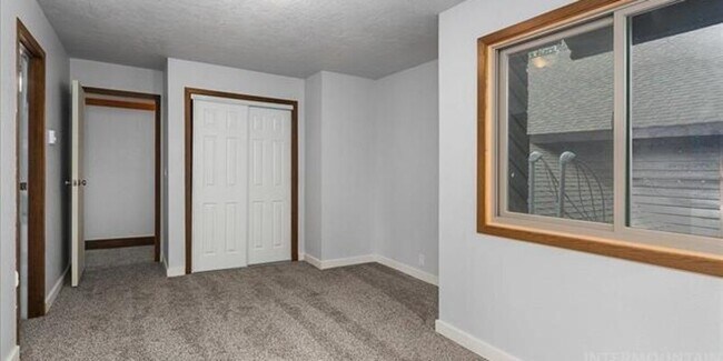 Primary Photo - 2304 N Montana