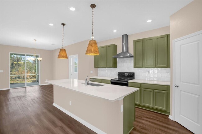 Building Photo - 591 Steerview St