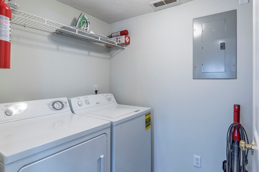 Laundry Room (Downstairs) - 1255 Louisville St