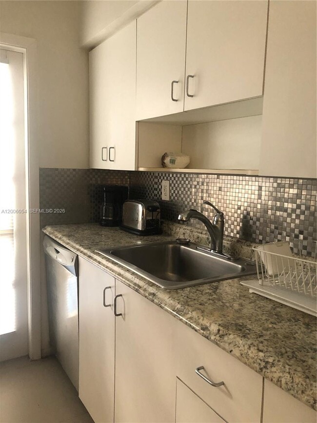 Building Photo - 911 Meridian Ave