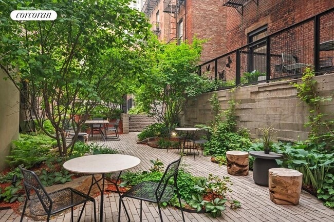 Building Photo - 464 Amsterdam Ave