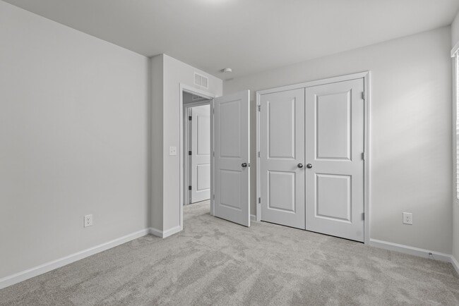 Building Photo - 1105 Red Wing Dr
