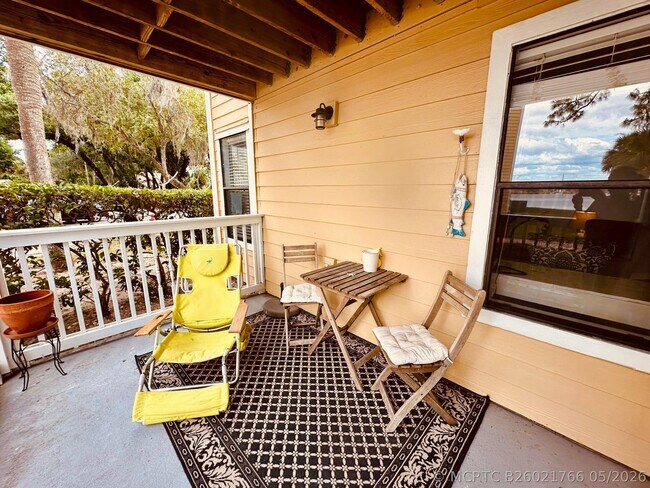 Building Photo - 225 S Tropical Trail