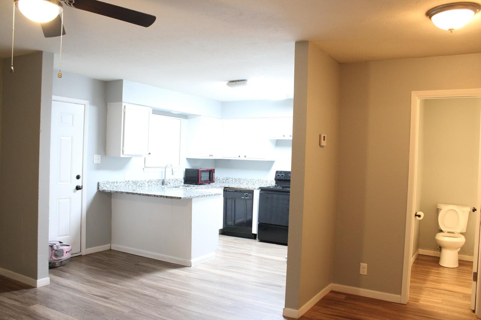 Building Photo - 2912-2914-2914 Bernice Dr