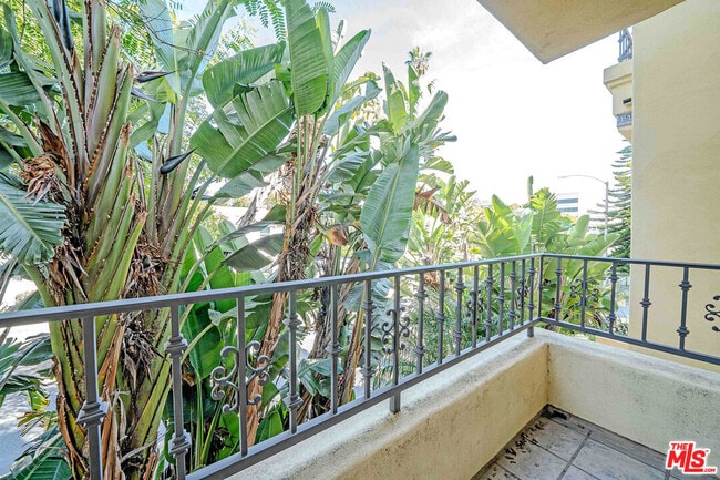 Building Photo - 2311 Schader Dr