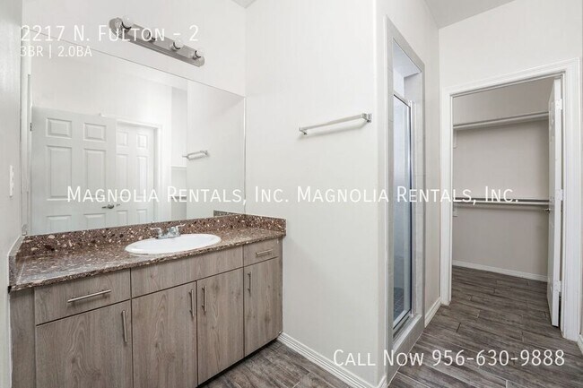 Building Photo - 2217 N. Fulton-2