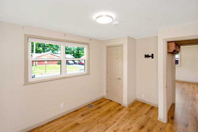 Building Photo - 169 Wilmar Ave