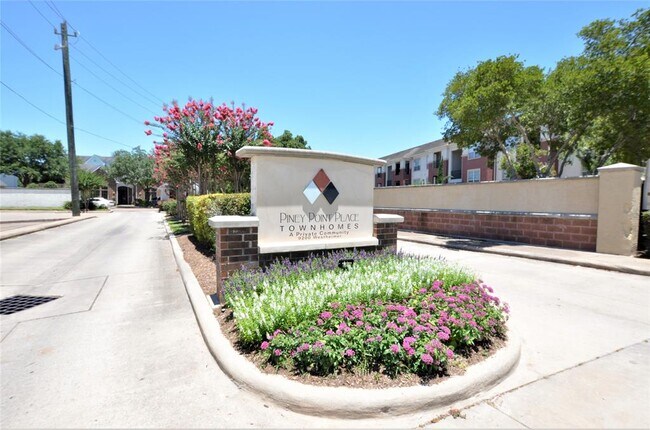 Building Photo - 9200 Westheimer Rd