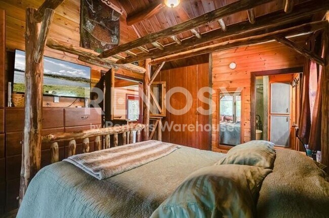 Building Photo - 3BD/2.5BA Home in Elk River Available Now!