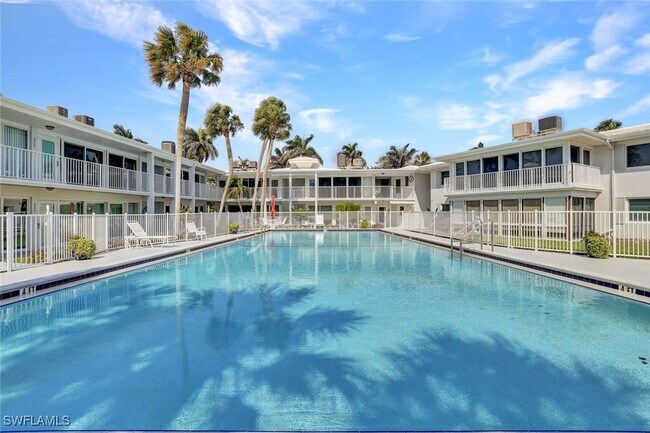 Building Photo - 386 Harbour Dr
