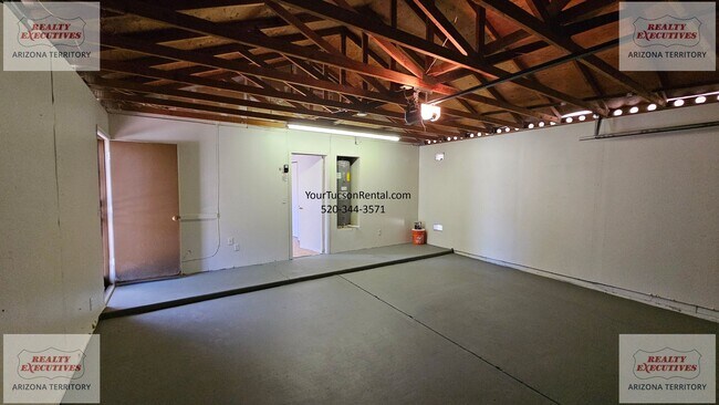 Building Photo - 1st Ave & Irvington Rd area 3 bedroom with AC