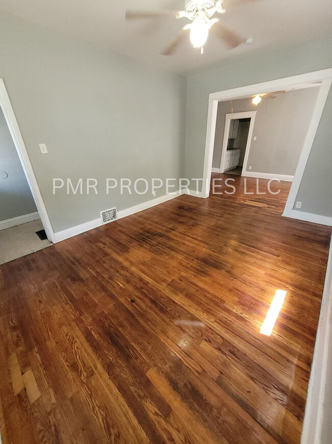 Building Photo - 1821 S 11th St