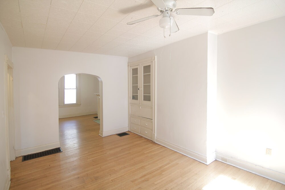 Building Photo - 618 West St