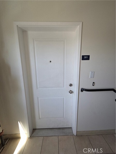 Building Photo - 14537 Archwood St