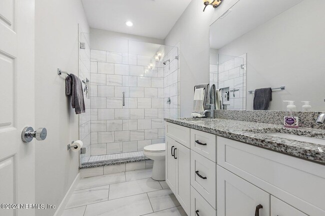 Building Photo - 803 7th Ave S