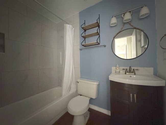 Building Photo - West El Paso 3 bed refrig A/C Home