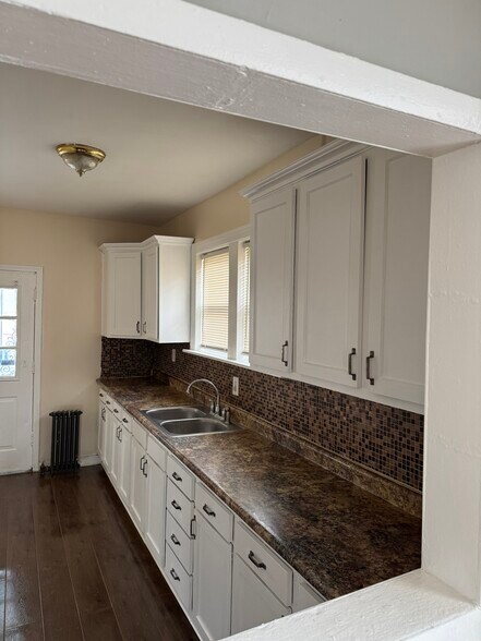 Building Photo - 12253 S Yale Ave