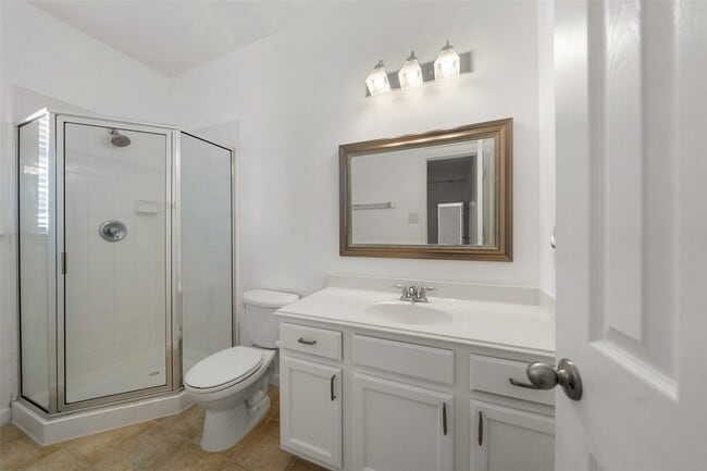 Building Photo - 1922 Lake Grayson Dr