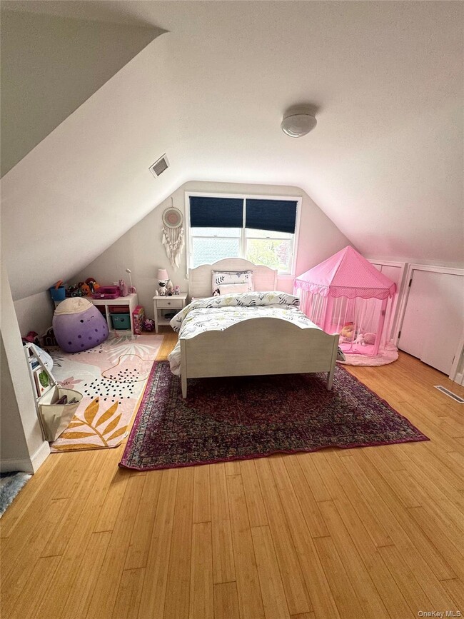 Building Photo - 46 Beechwood Rd