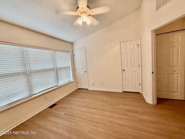 Building Photo - 3514 Summerlin Ln N
