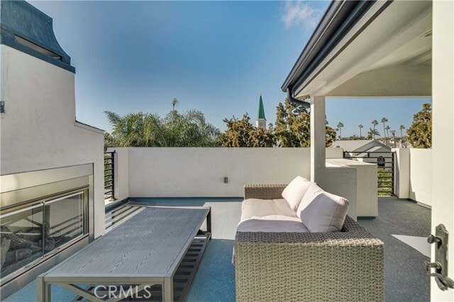 Building Photo - 608 Heliotrope Ave