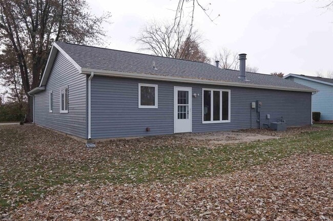 Building Photo - 7231 Elmbrook Dr