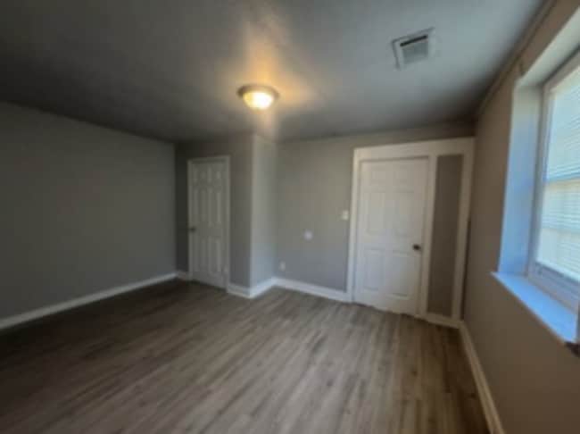 Building Photo - 1324 Drewery Ave