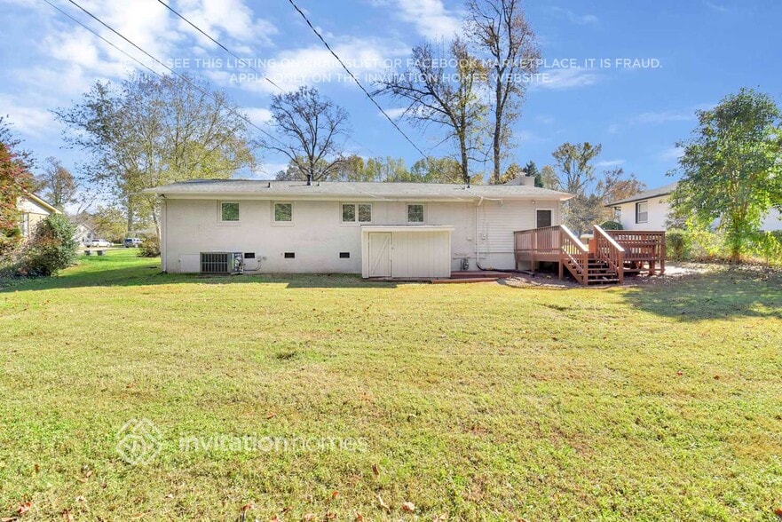 Building Photo - 3910 Allwood Dr