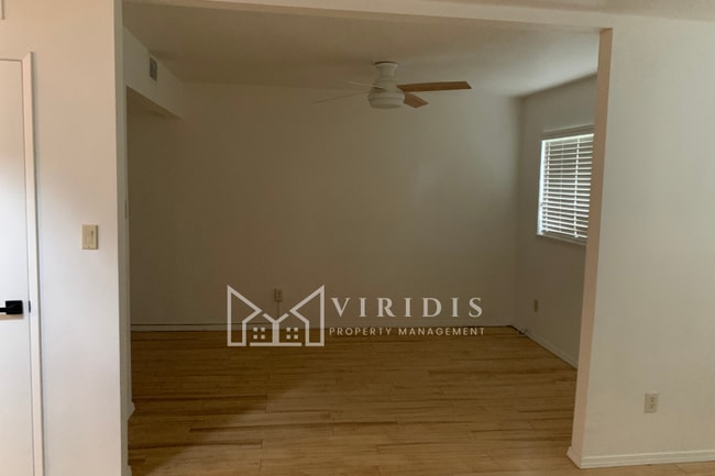 Building Photo - 1001 Mohawk St