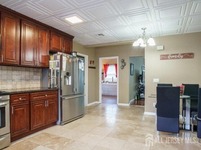 Building Photo - 1387 Finnegans Ln