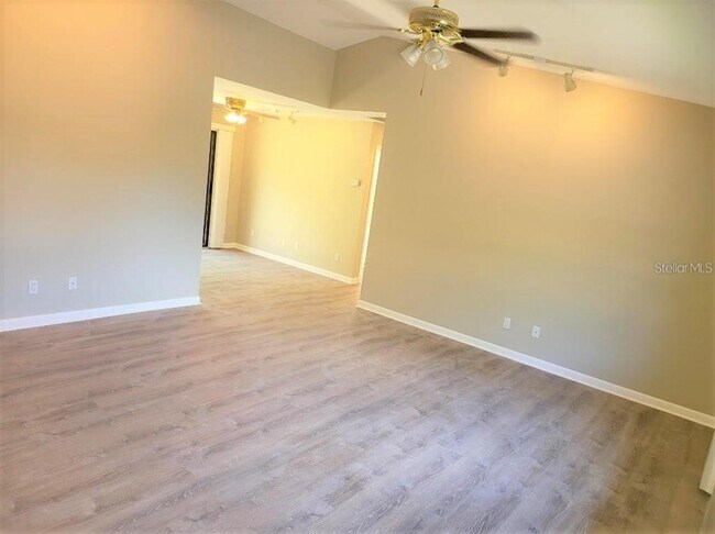 Building Photo - 1711 Settlers Dr
