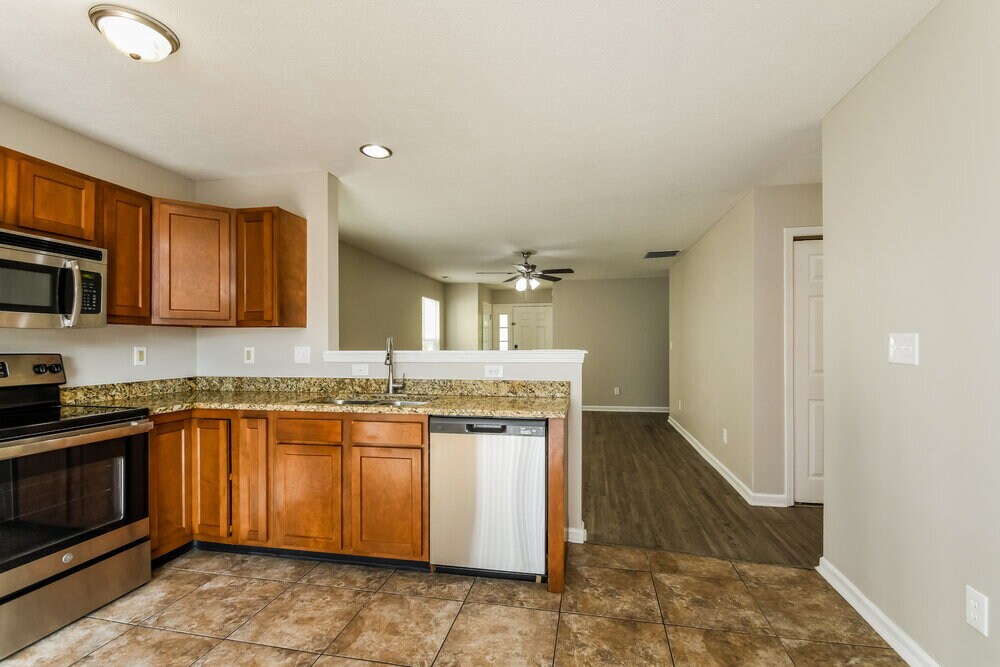 Building Photo - 522 Venus Dr