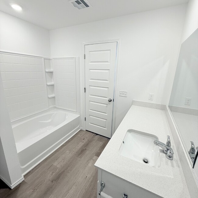 Building Photo - 1917 Rock Elm Dr