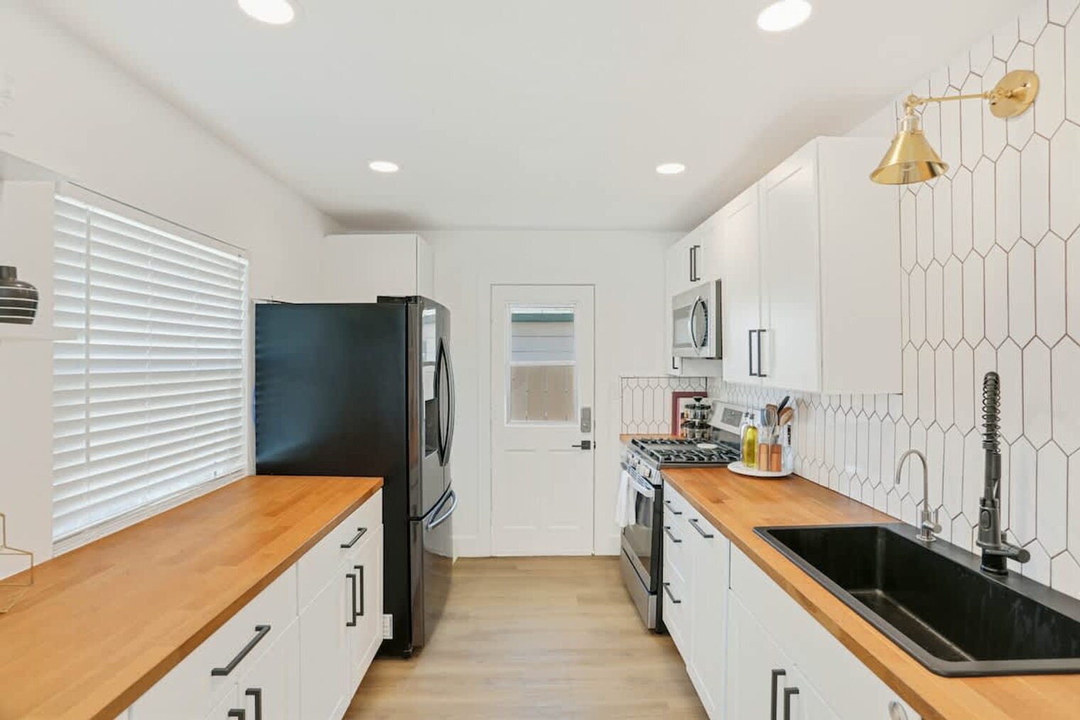 Building Photo - 2538 Fairmount Ave